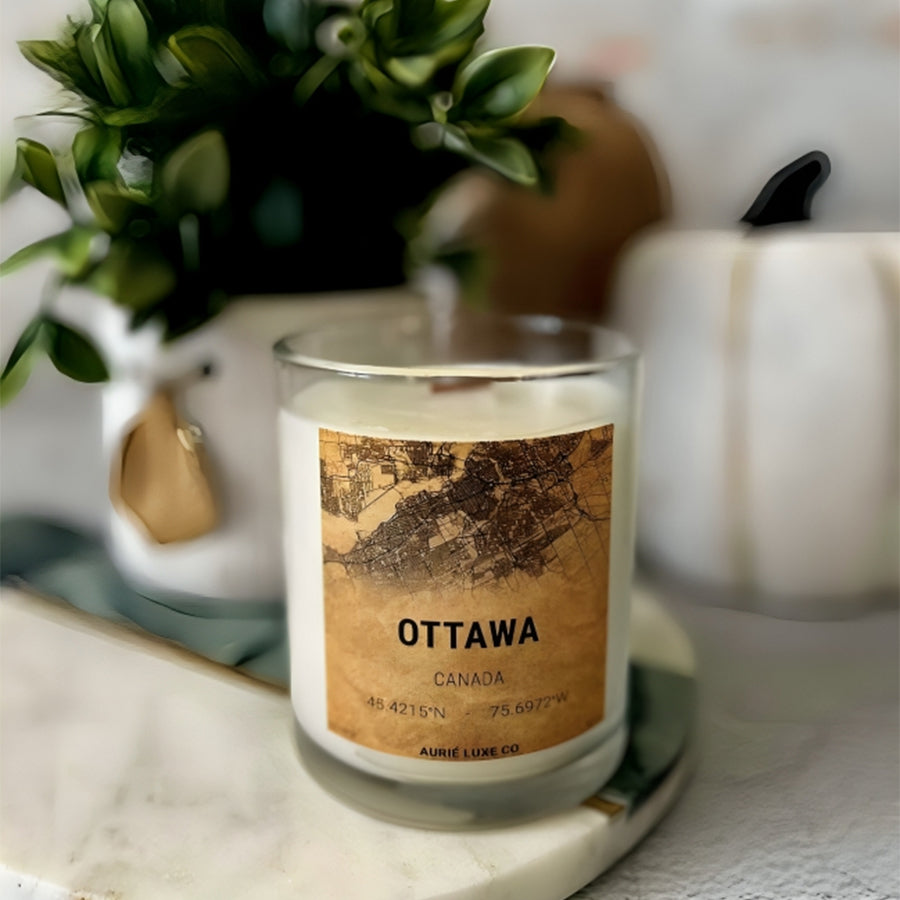 Ottawa – White Lily Scented Candle with Musk, Rose and Sandalwood