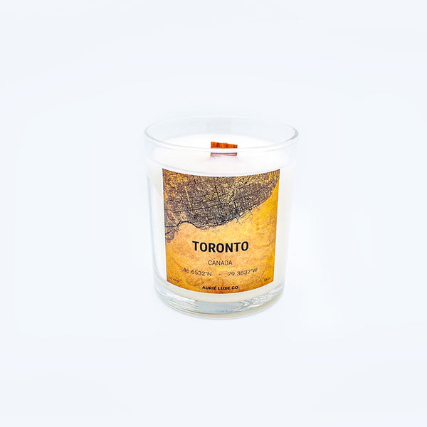 Toronto – Amber Scented Candle with Apple, Rose and Warm Woods
